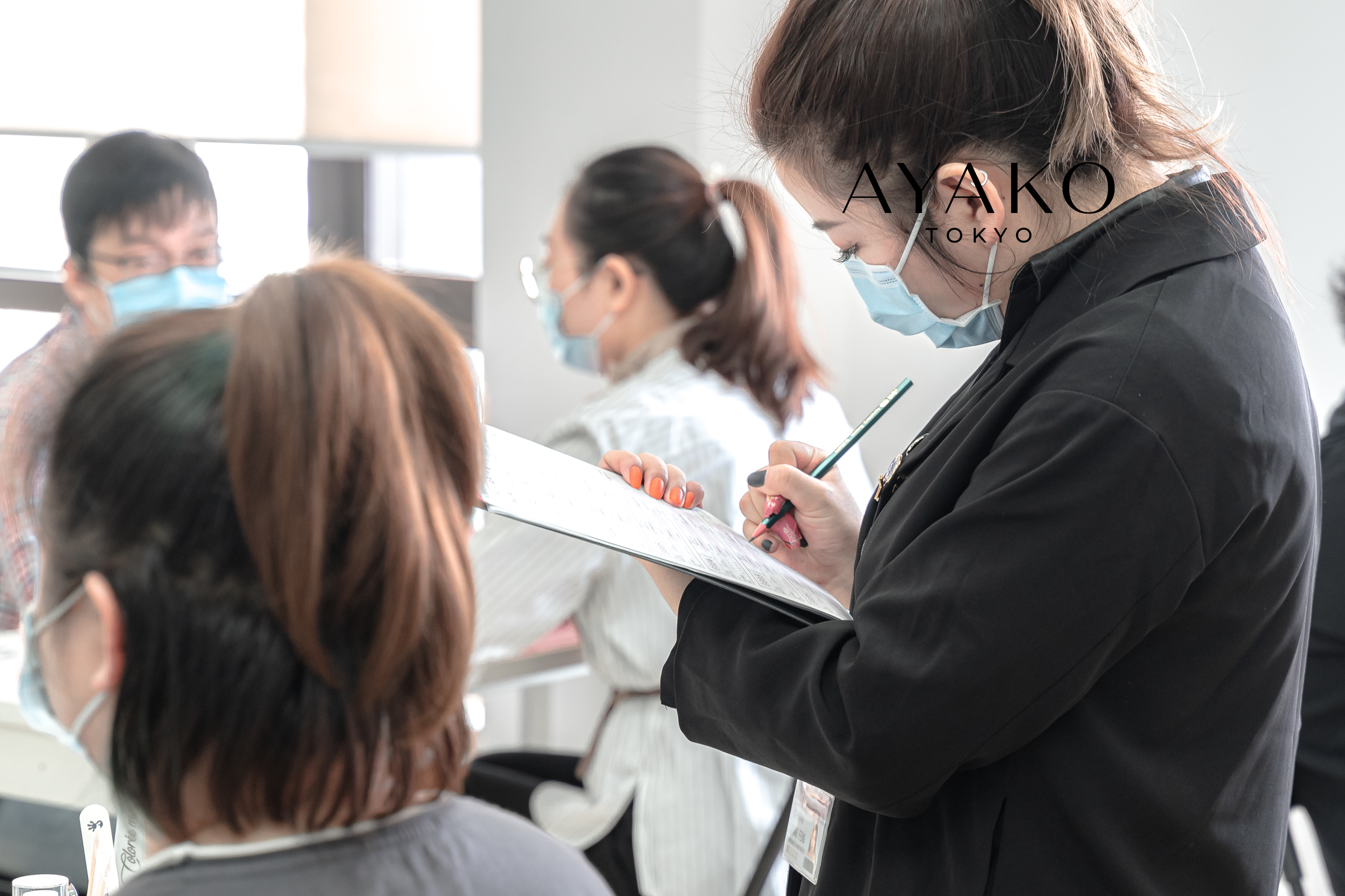 美甲加盟前期需要了解什么？从选址到品牌必不可少