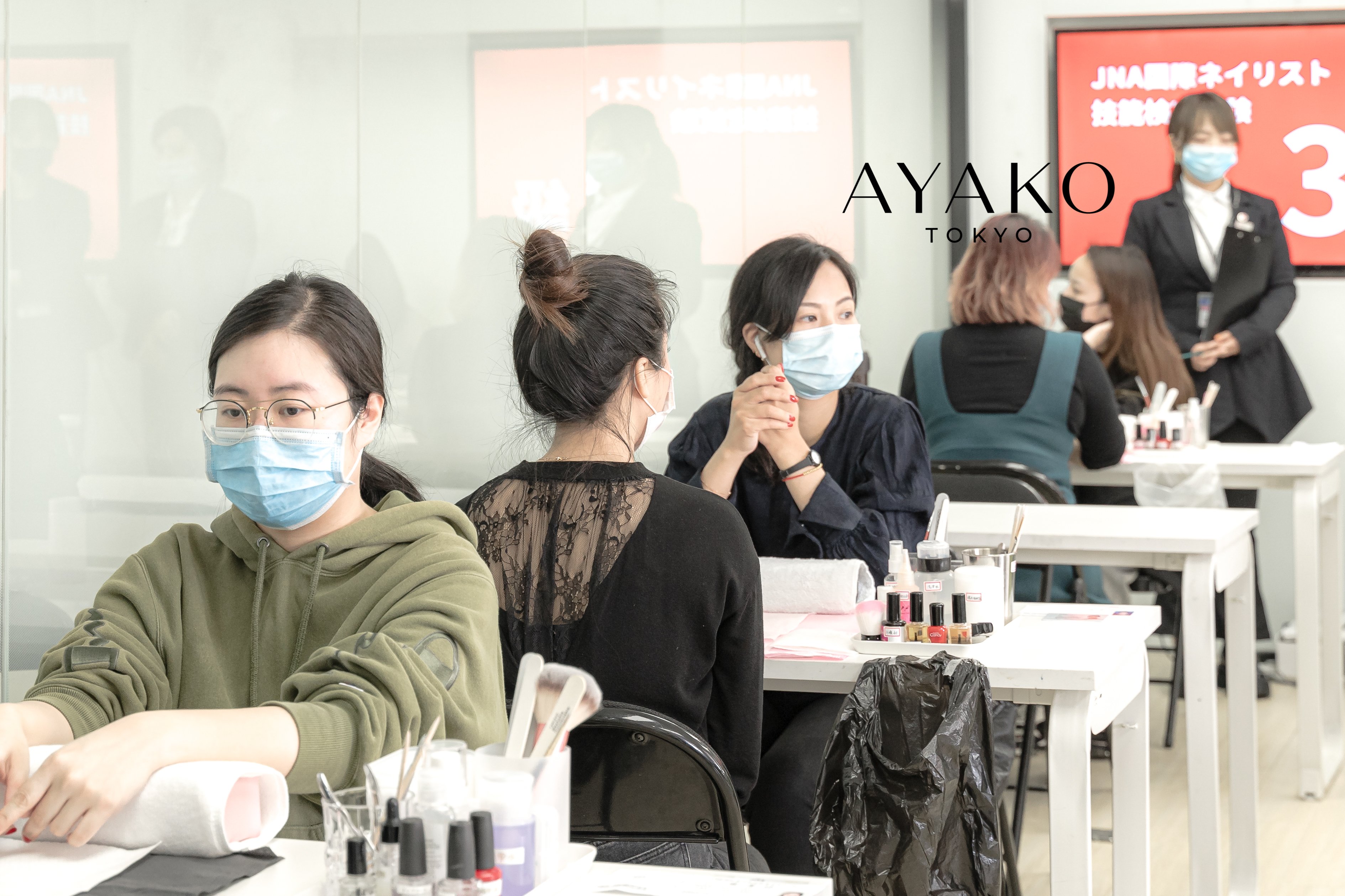 美甲学院哪家比较靠谱？揭秘真相