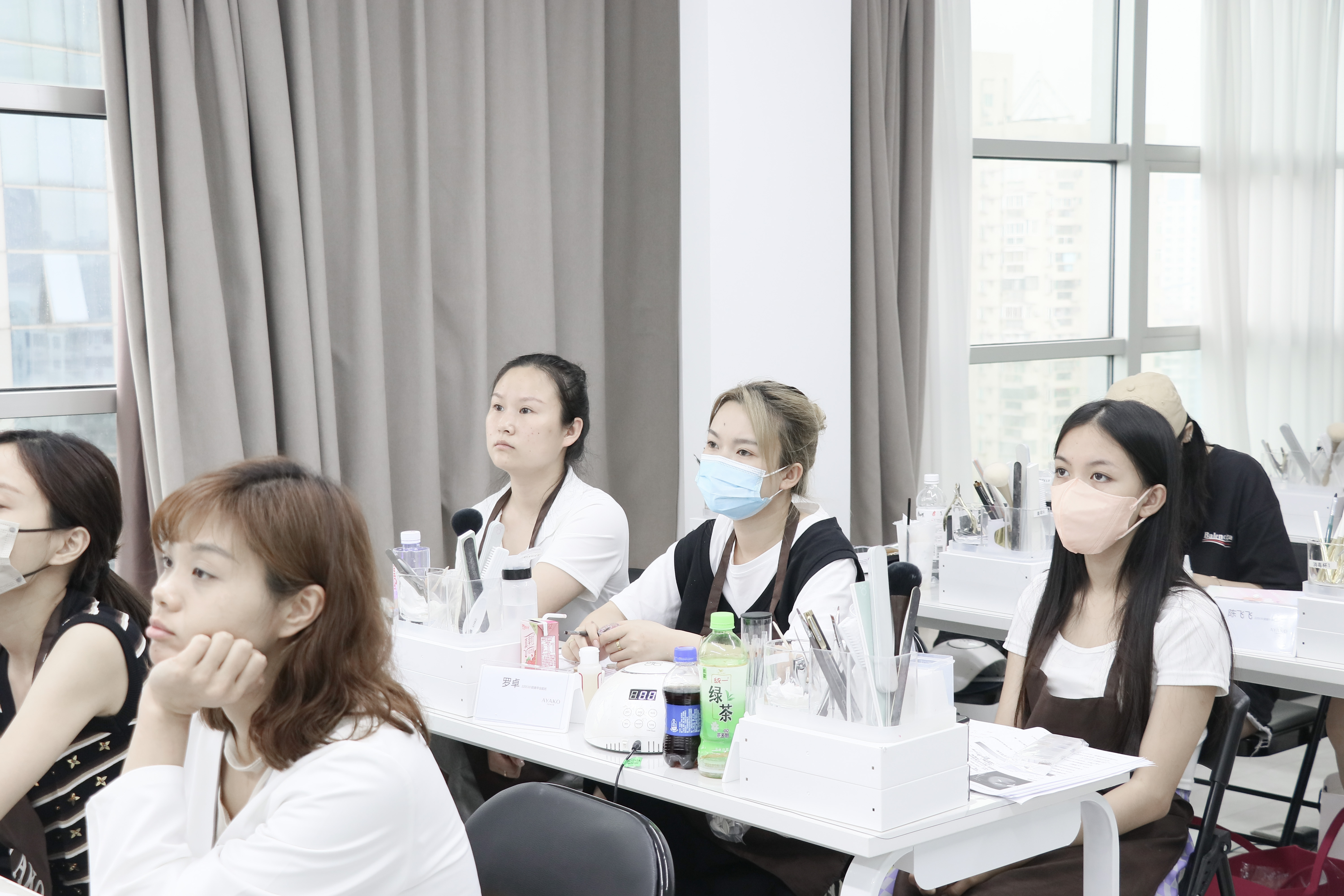 如何做专业美甲？怎么知道美甲学校广州哪个比较好？